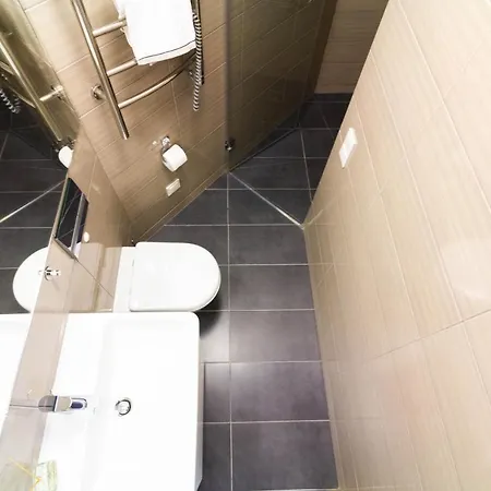 Away Apartment, By Cohost Palanga