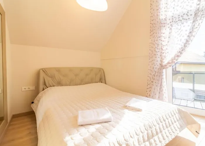 شقة Away Apartment, By Cohost بالانغا