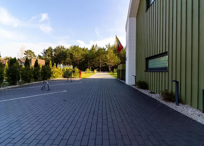 아파트 Away Apartment, By Cohost